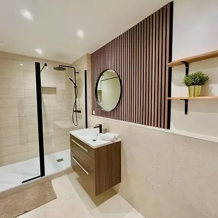 Apartmán Florea Avec Du Charme Proche Gare Et Centre Remeš