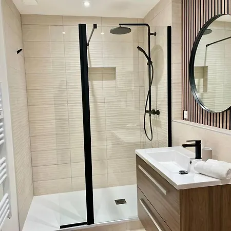 Florea Avec Du Charme Proche Gare Et Centre Apartmán Remeš